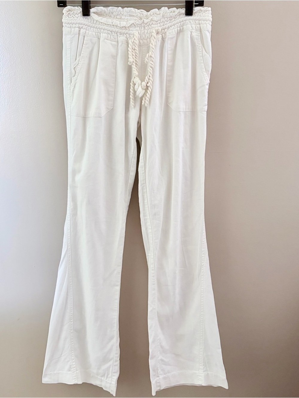 Roxy White Linen Blend Beach Pants Medium Drawstring Smocked Waist Casual